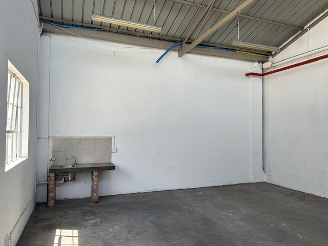 To Let commercial Property for Rent in Maitland Western Cape